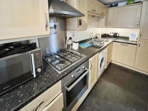 Kitchen- click for photo gallery